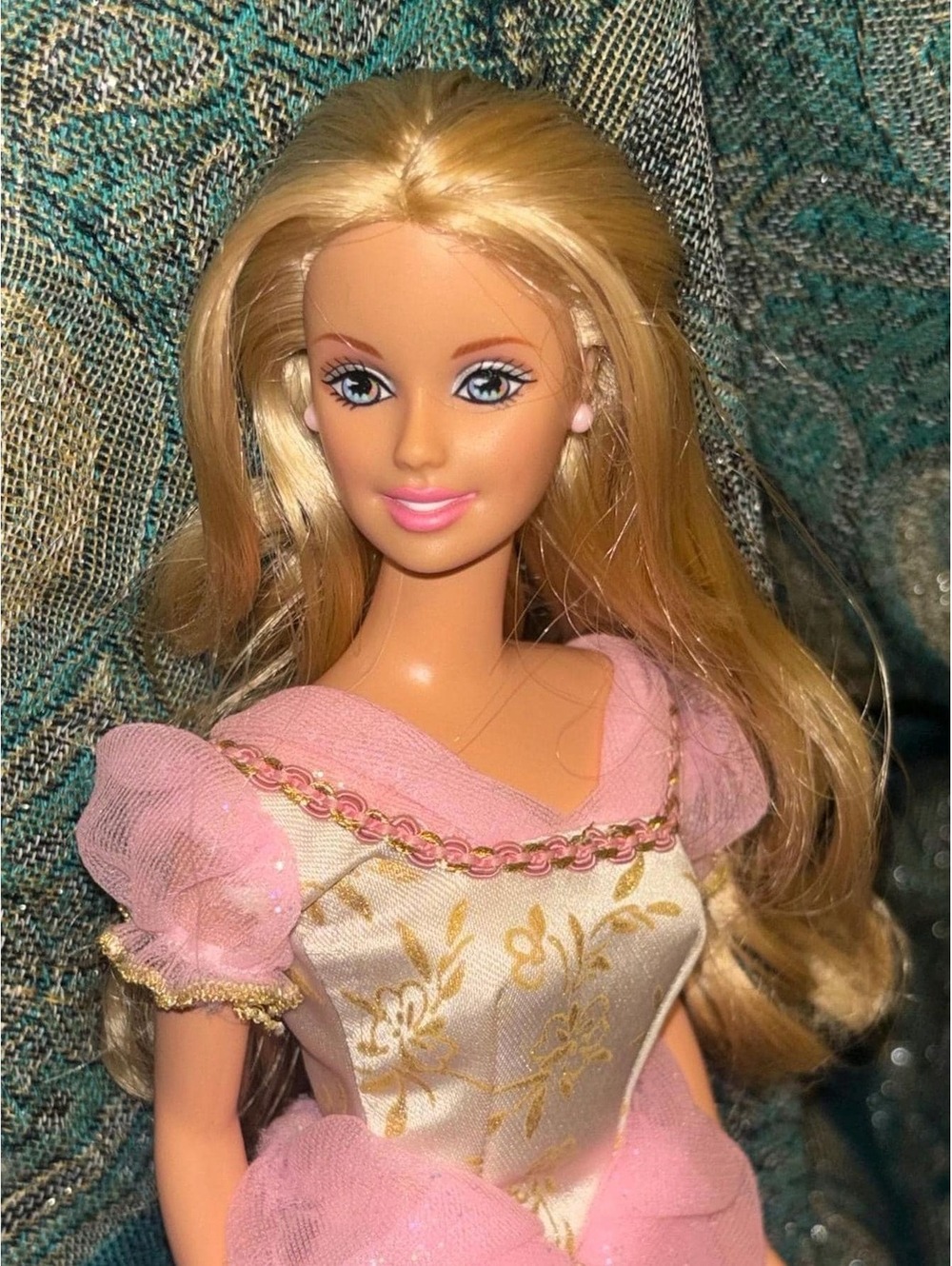 Barbie Easy-To-Dress Princess 1999